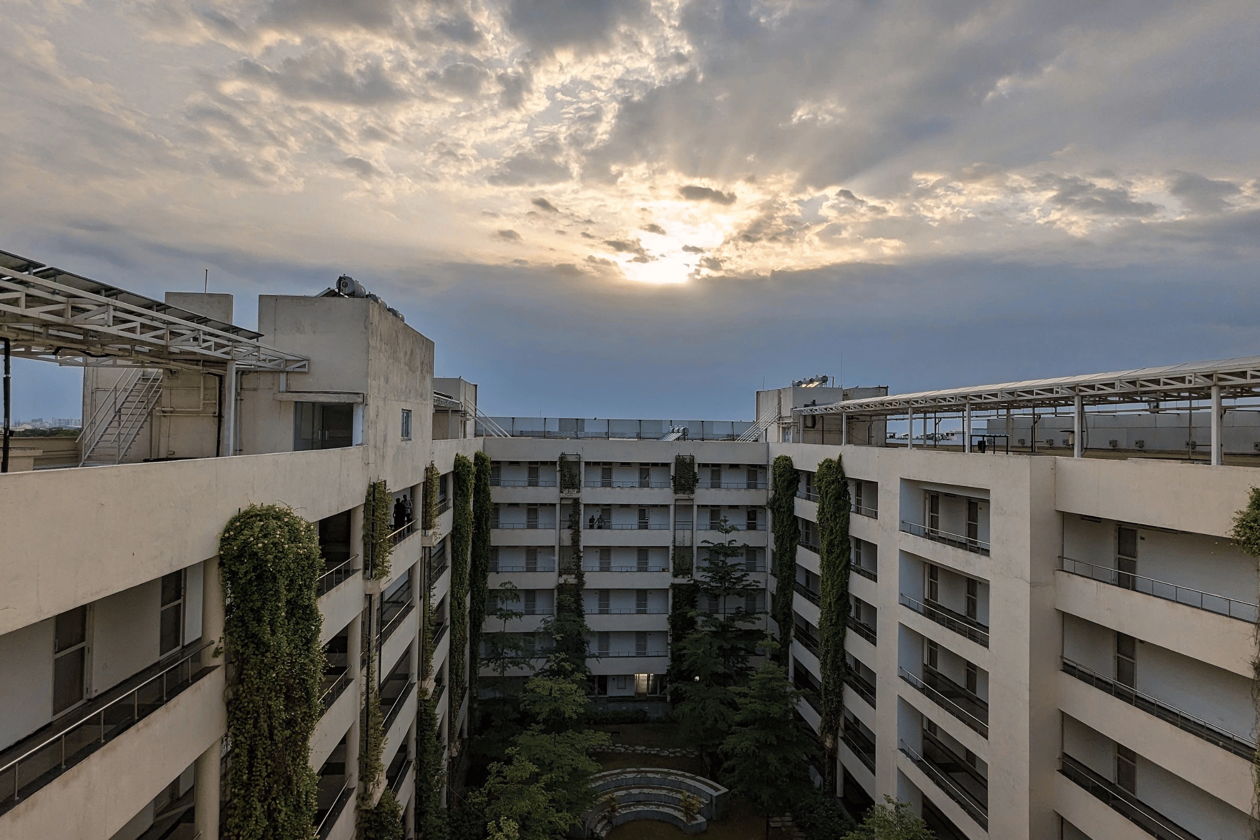 Home 8 RESDENTIAL JEE NEET CET COURSE Nagpur